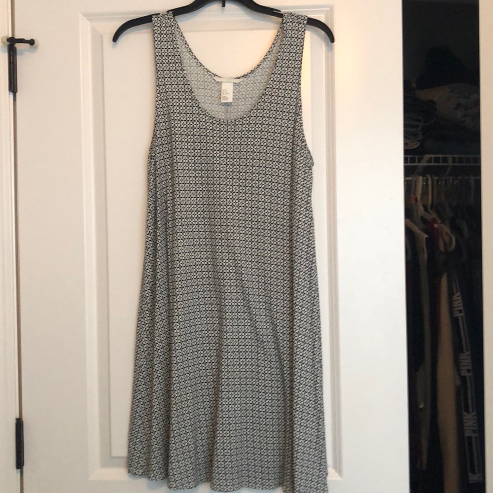 Black and white dress!